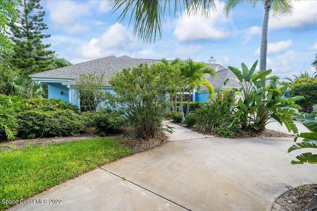 Photo of 233 Peregrine Drive