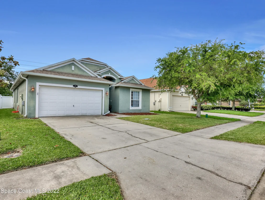 Photo of 74 Sedgewood Circle