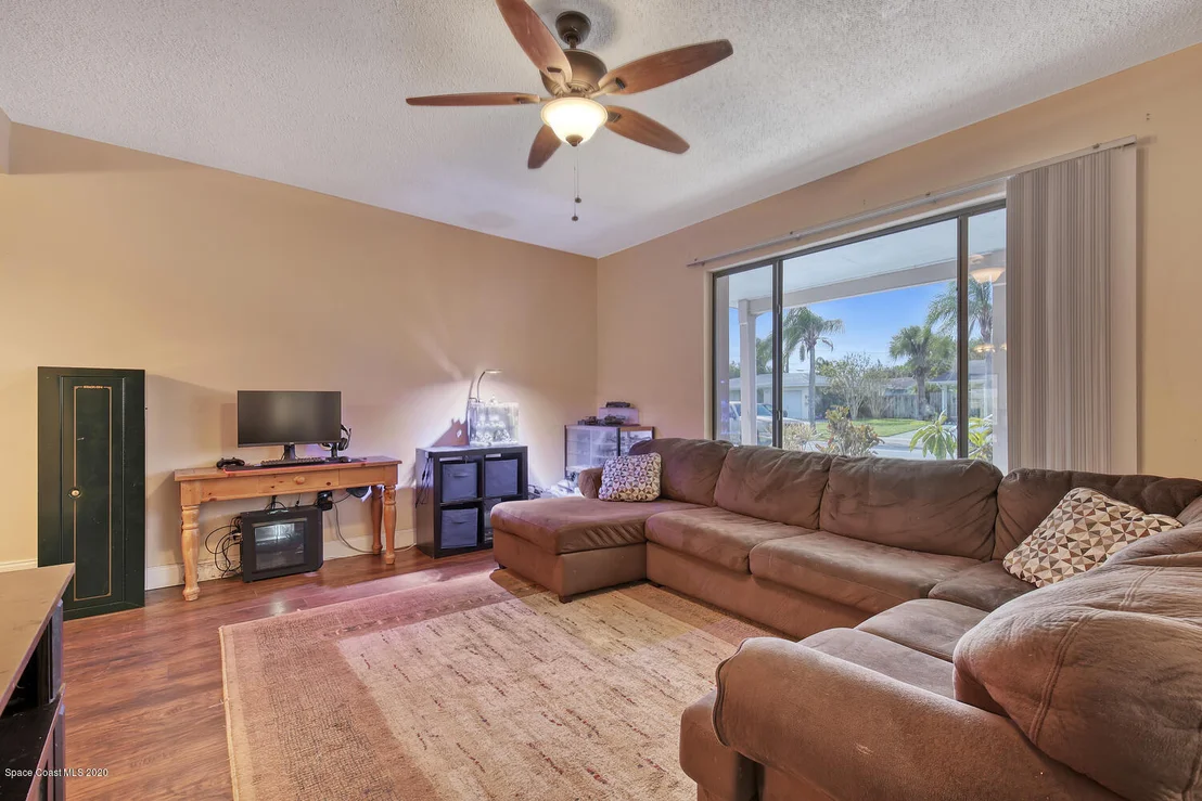 Photo of 765 Angle Street NE