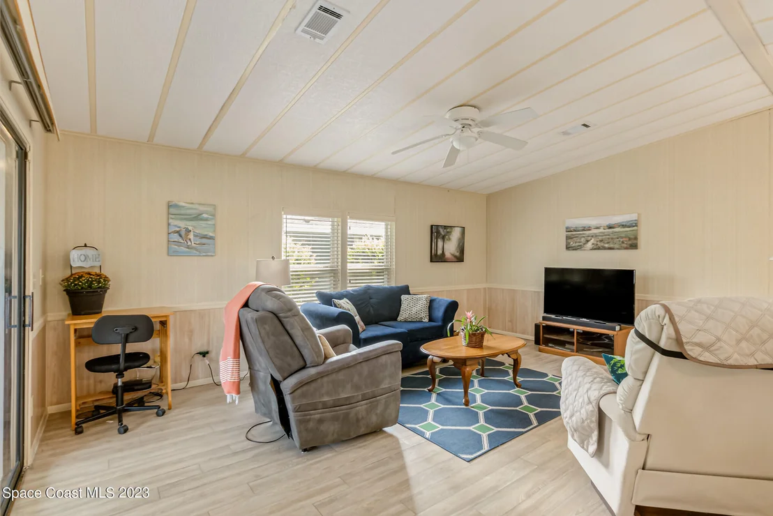 Photo of 4423 Twin Lakes Drive