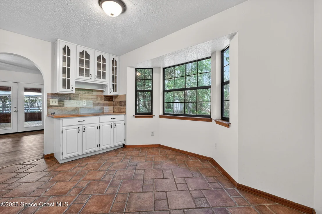 Photo of 3380 Lionel Road