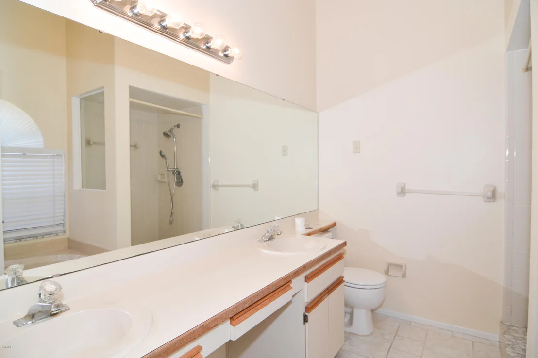 Photo of 922 Yorktowne Drive
