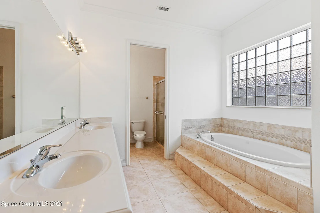 Photo of 869 Seven Gables Circle SE