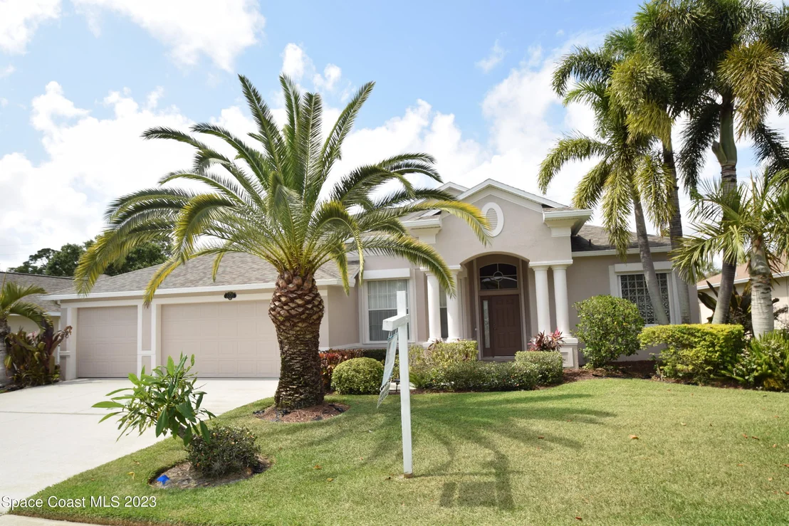 Photo of 2223 Woodfield Circle