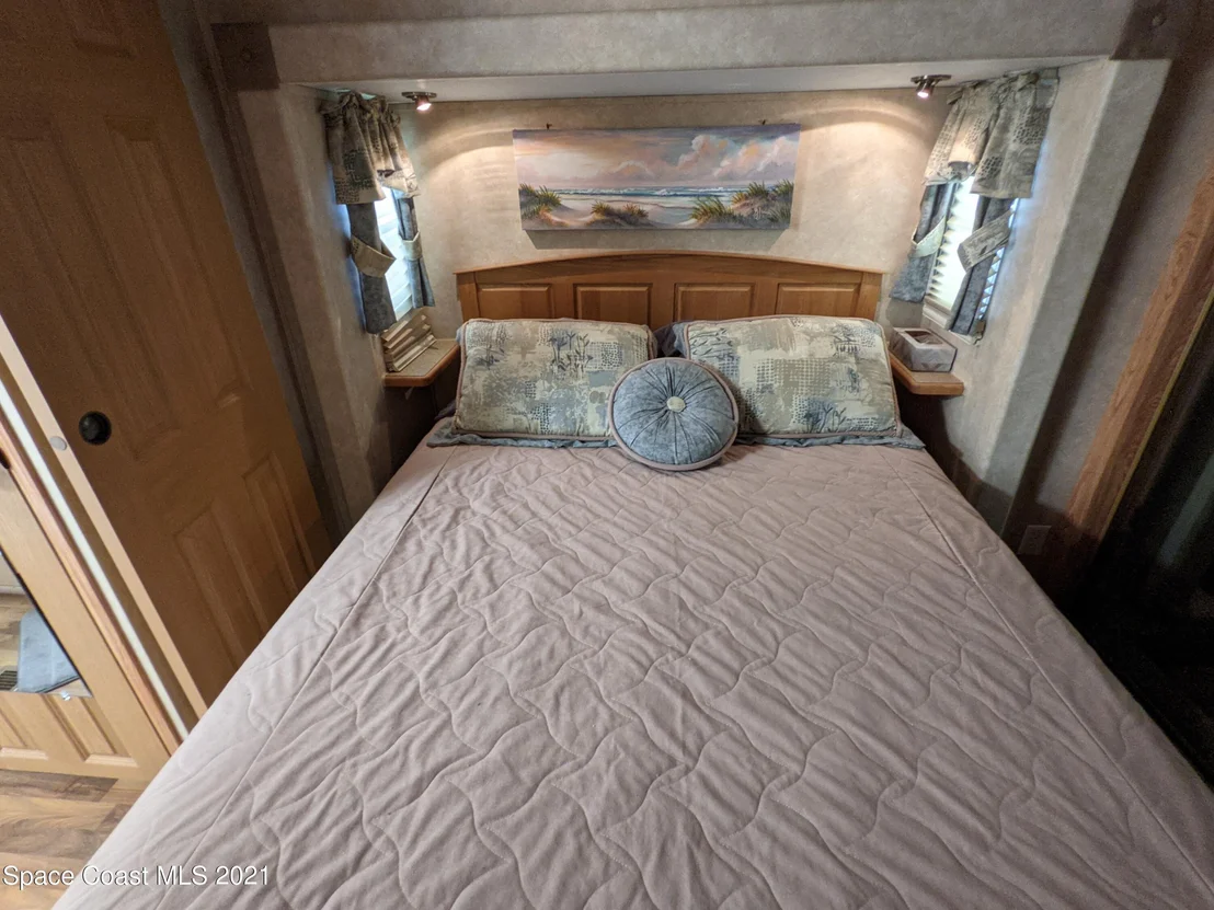 Photo of 270 Galaxy Lane