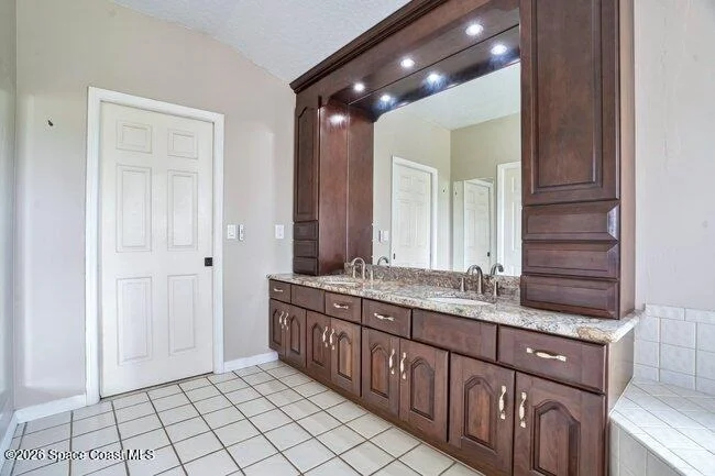 Photo of 255 Utopia Circle
