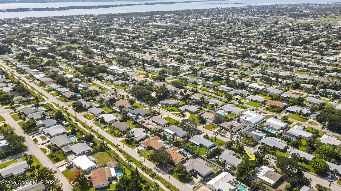 Photo of 325 Cinnamon Drive