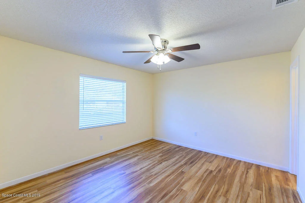 Photo of 4595 Robert Street