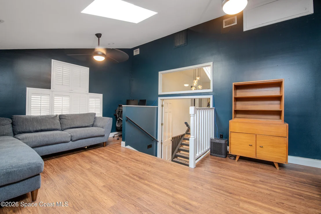 Photo of 5925 Riverside Drive