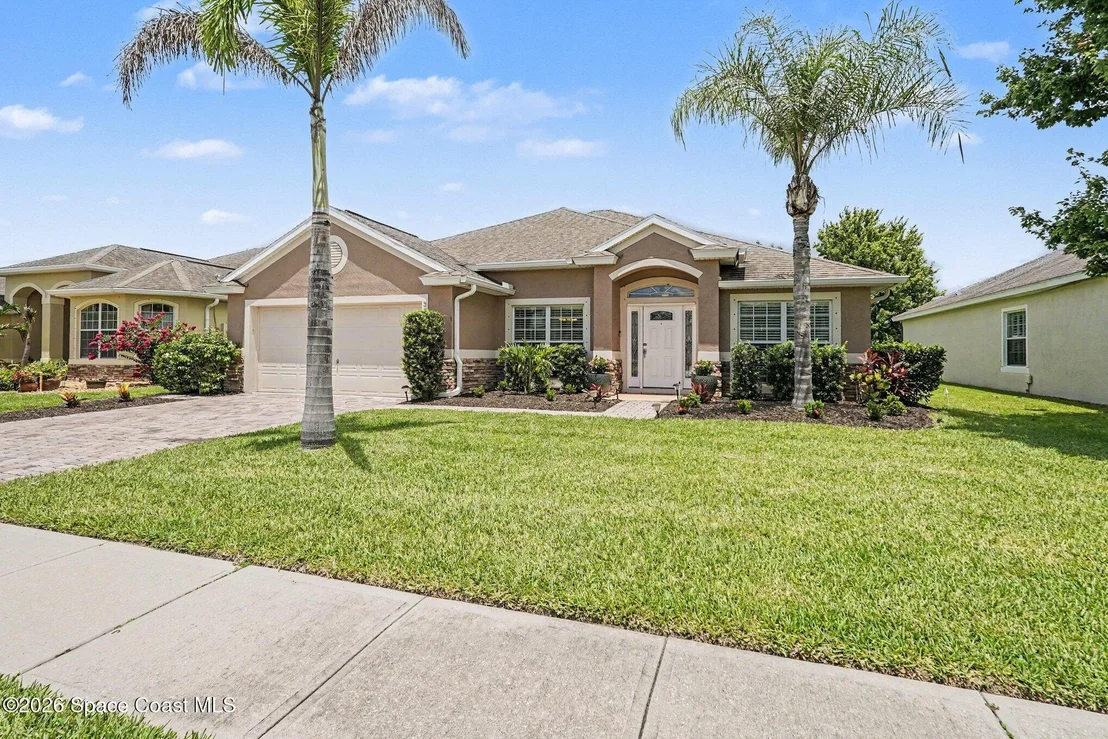 Photo of 325 Abernathy Circle SE