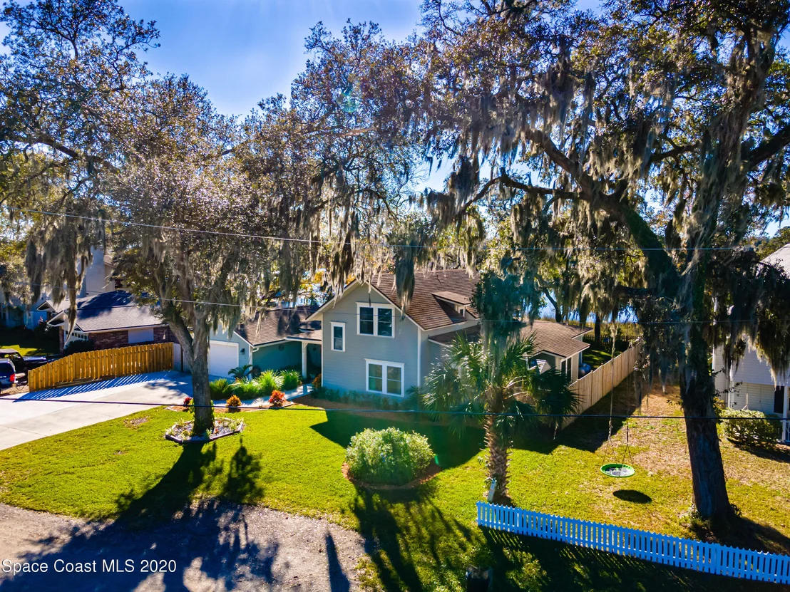 Photo of 1732 Hammock Circle W