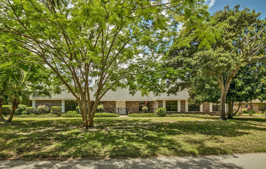 Photo of 1106 NE Citrus Avenue