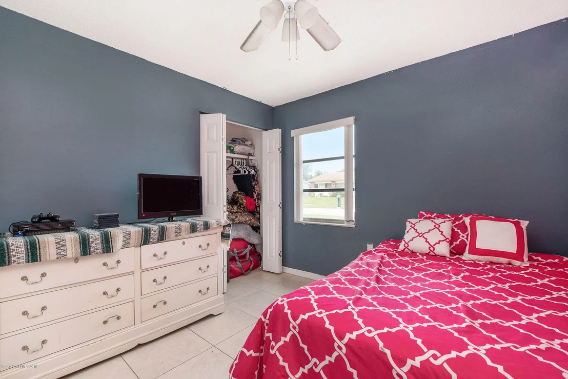 Photo of 945 Burn Drive NE
