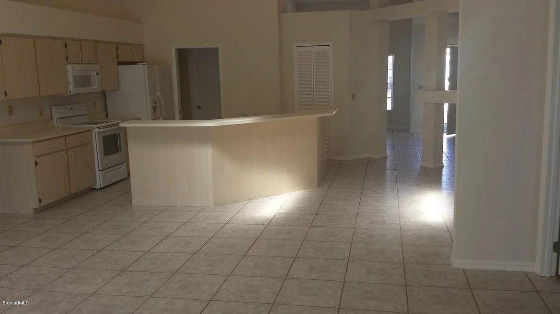 Photo of 2495 Bent Pine Street