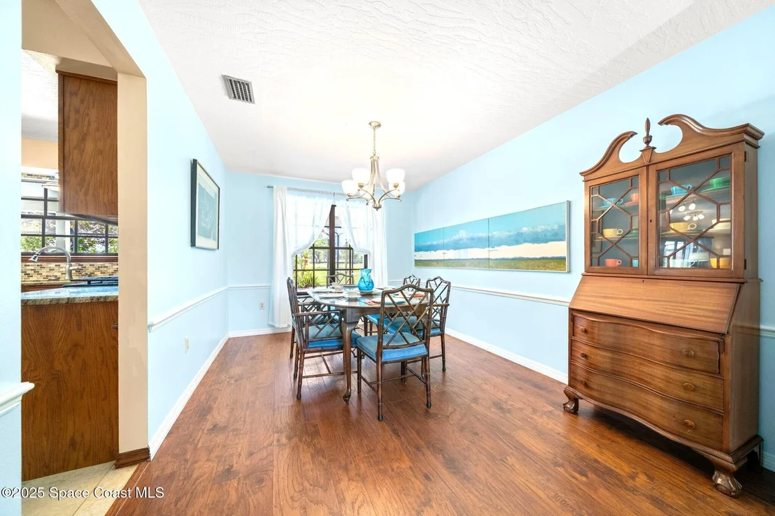 Photo of 603 Cedarside Way