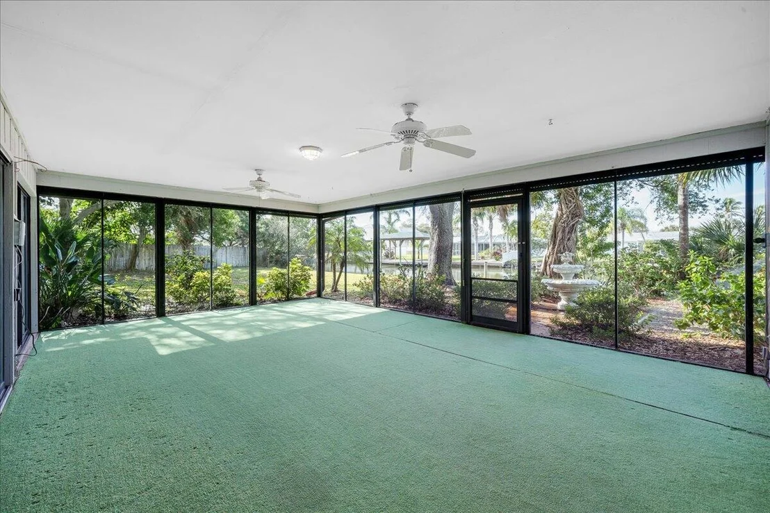 Photo of 1748 Bay Shore Drive