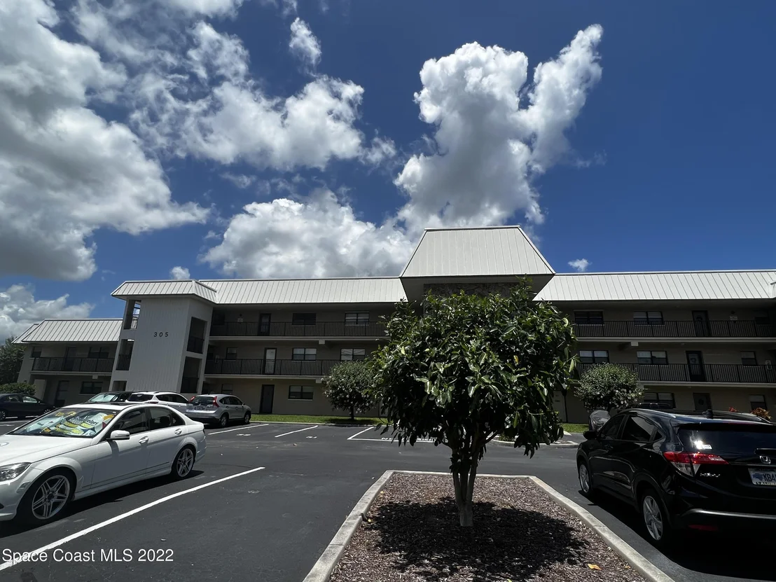 Photo of Unit 1231 at 305 Tangle Run Boulevard