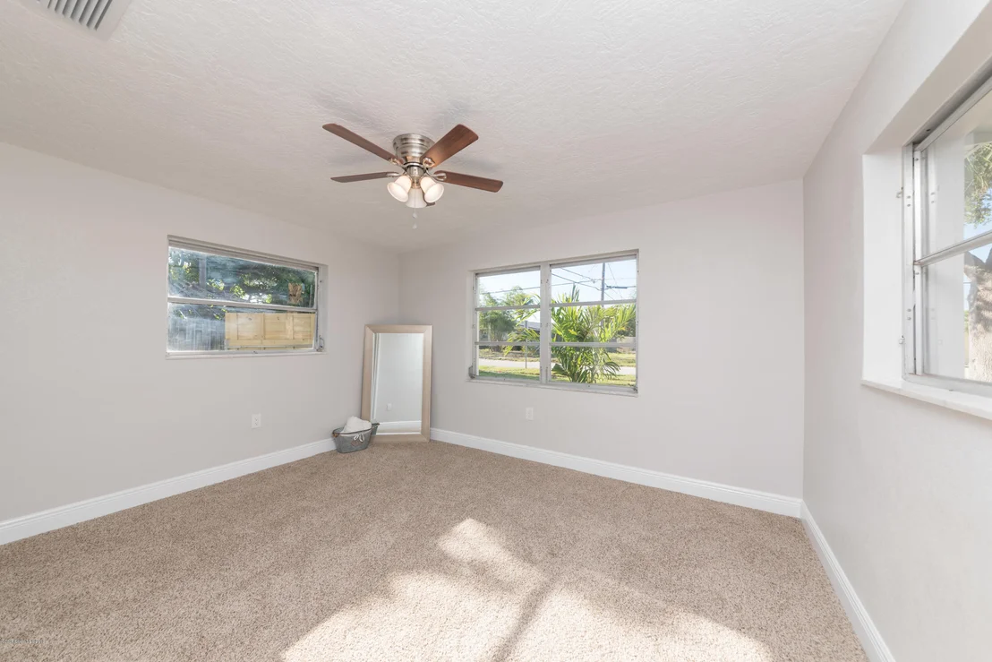 Photo of 405 Cardinal Drive