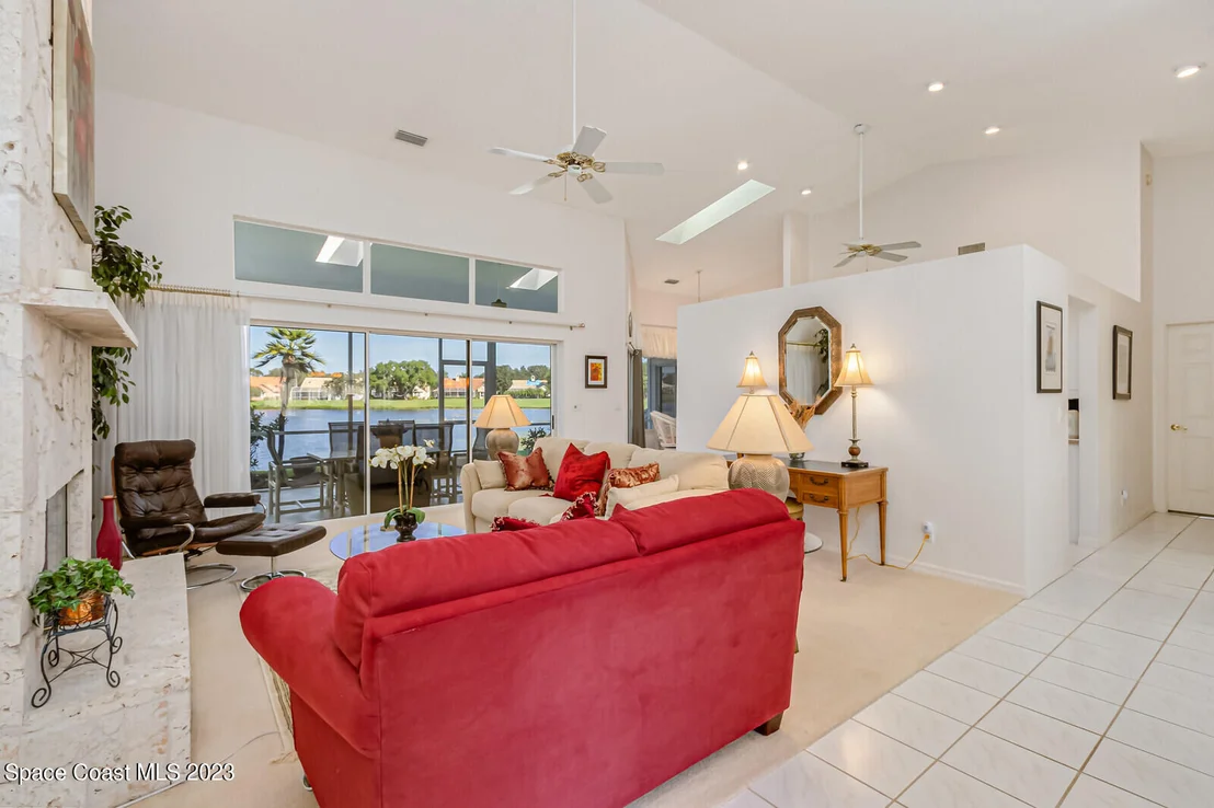 Photo of 986 Somerset Lane