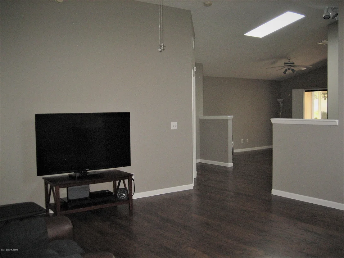 Photo of 327 Myrtlewood Road