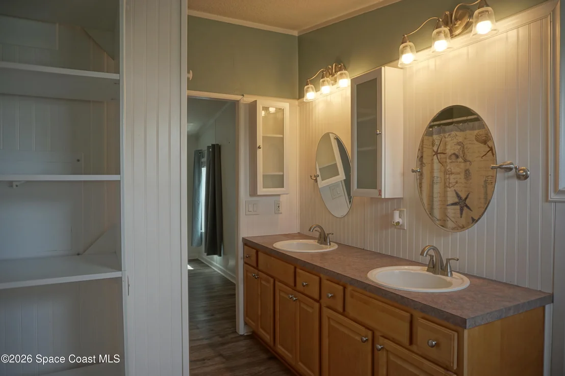 Photo of 1819 Seagrape Street NE