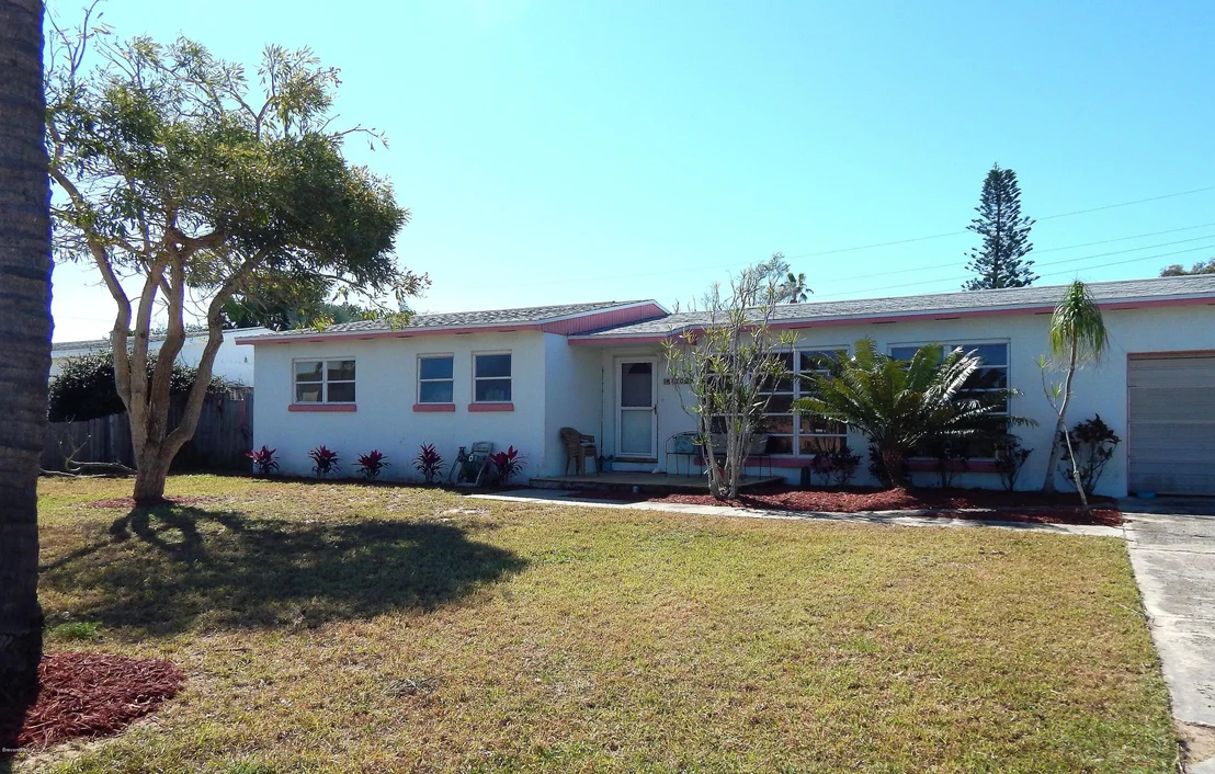 Photo of 120 SE 3rd Street