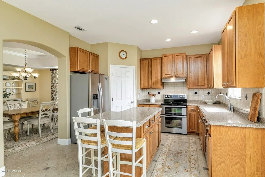 Photo of 230 Richards Road
