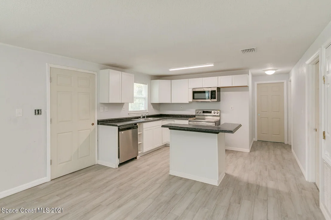 Photo of 2564 Myrtle Avenue