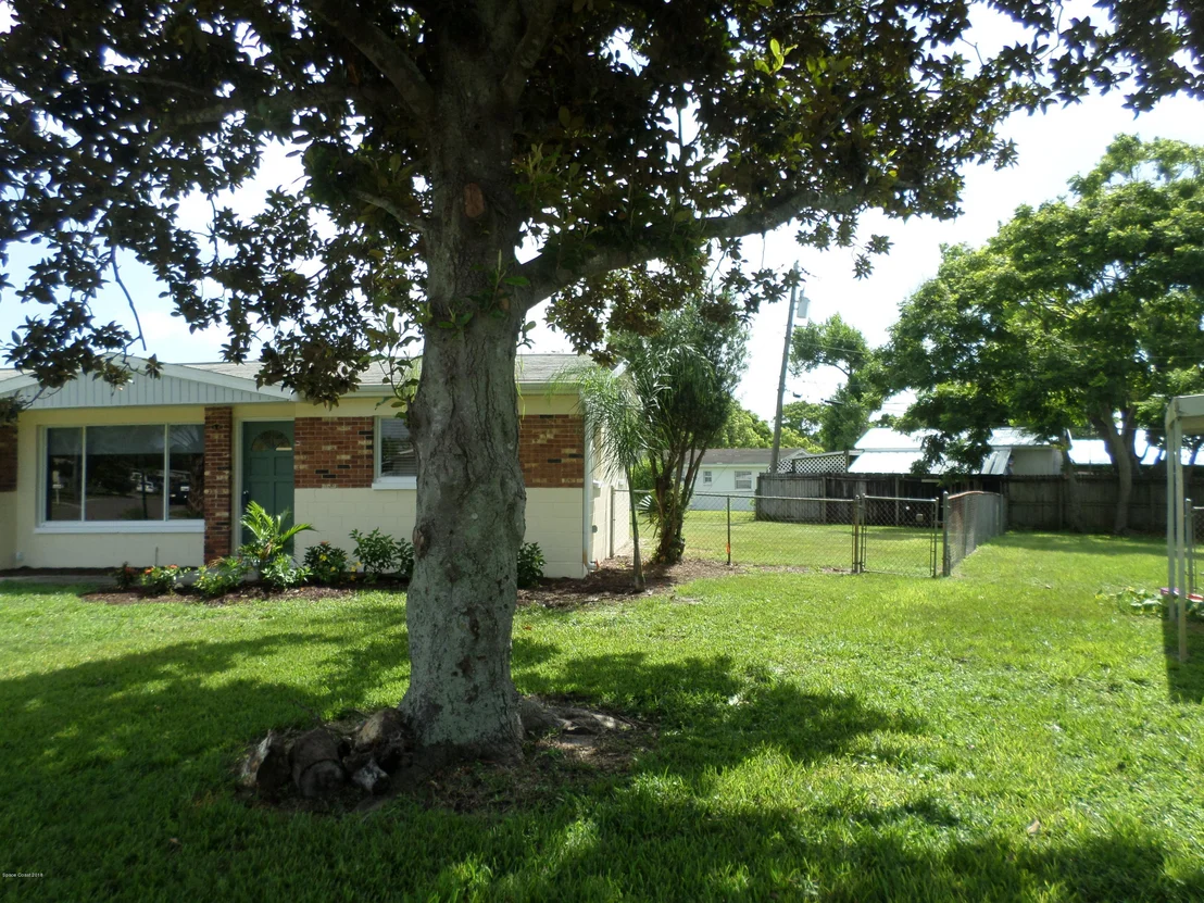 Photo of 1048 Illinois Road