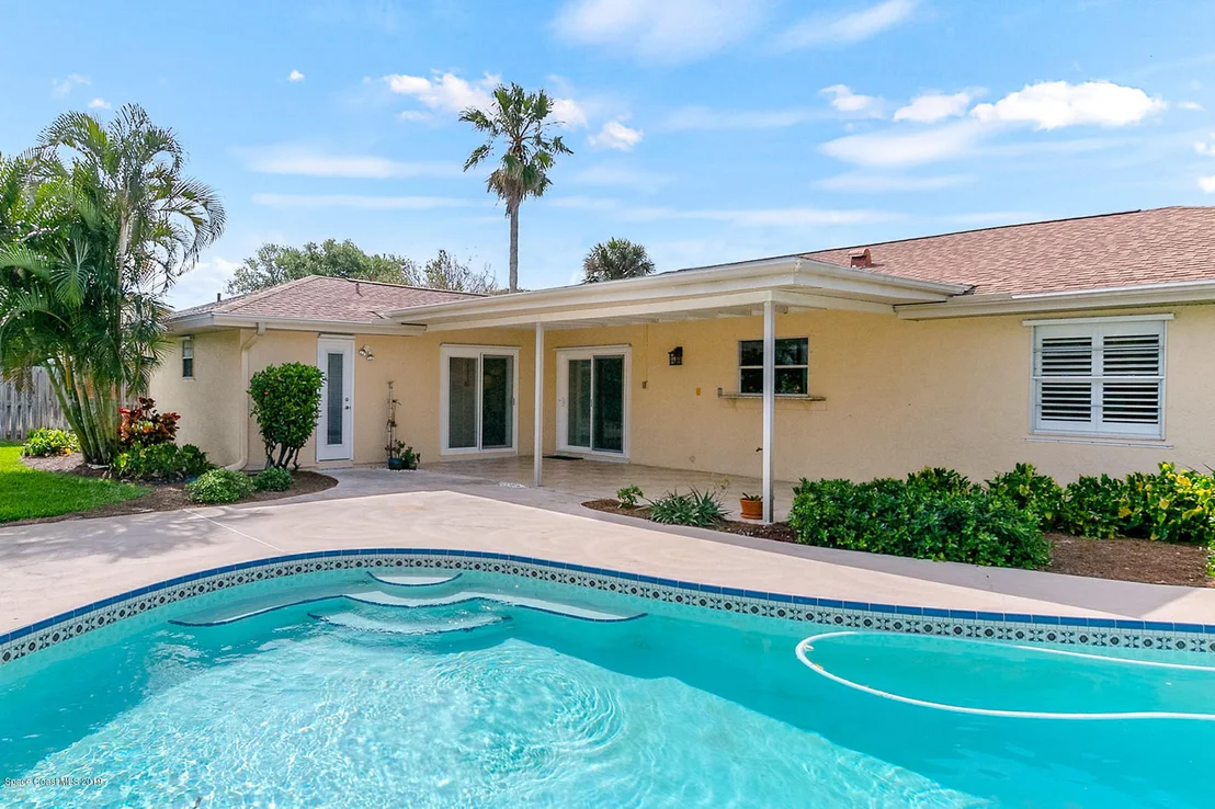 Photo of 140 Sand Dollar Road