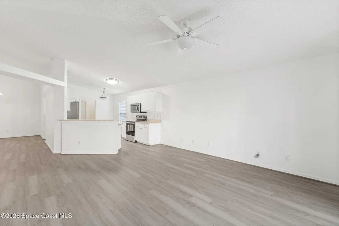 Photo of 2527 Deercroft Drive
