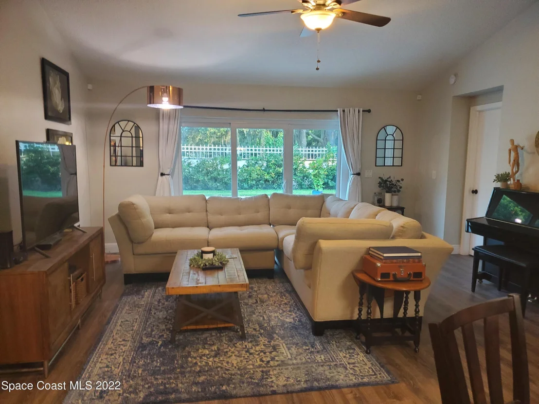 Photo of 3931 Biscayne Dr. Drive