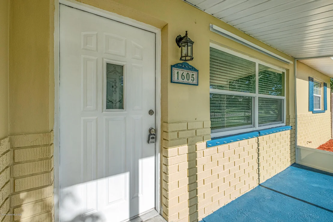 Photo of 1605 Breeze Lane