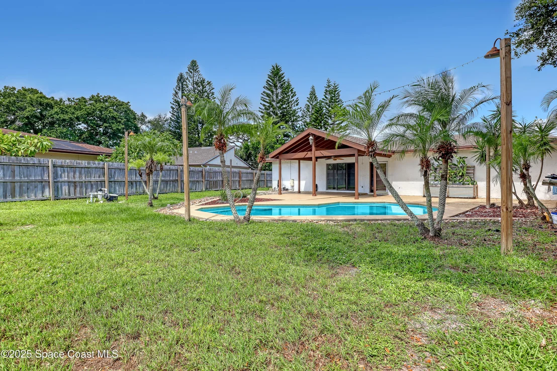 Photo of 210 Applewood Circle