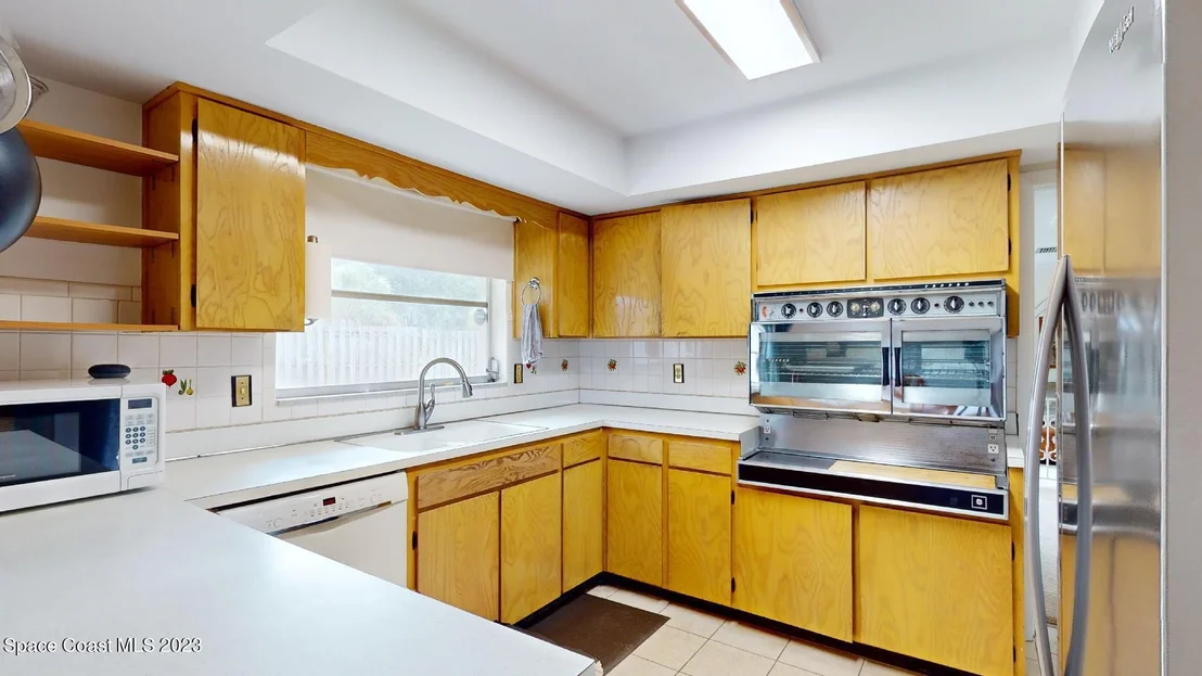 Photo of 383 Chester Drive