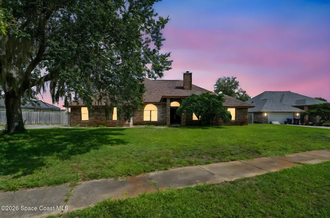 Photo of 2180 Figtree Drive