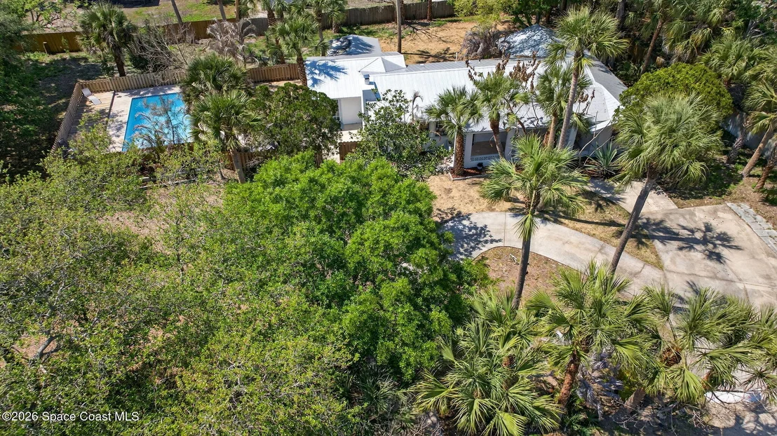 Photo of 7486 Livingstone Lane