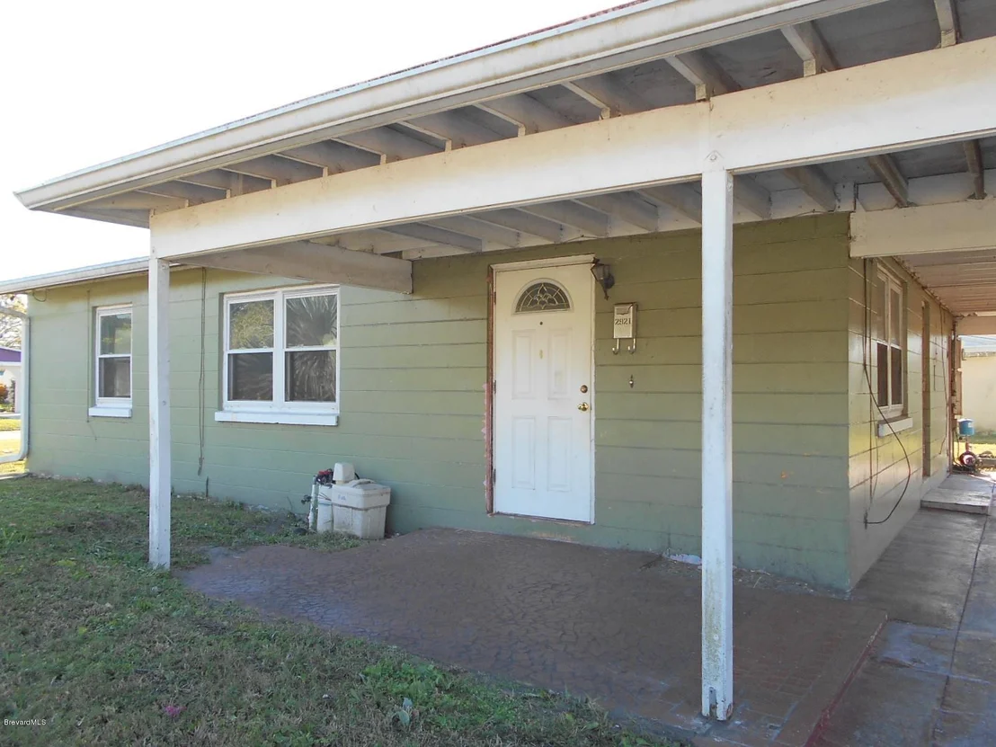 Photo of 2921 Lawrence Drive