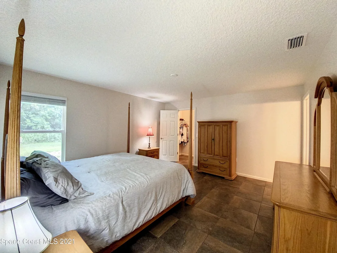 Photo of 5475 Friendly Street