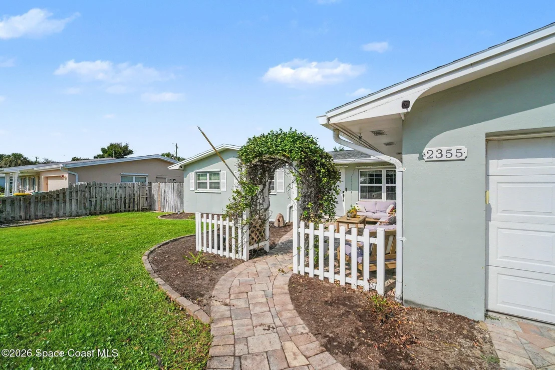 Photo of 2355 Reef Avenue