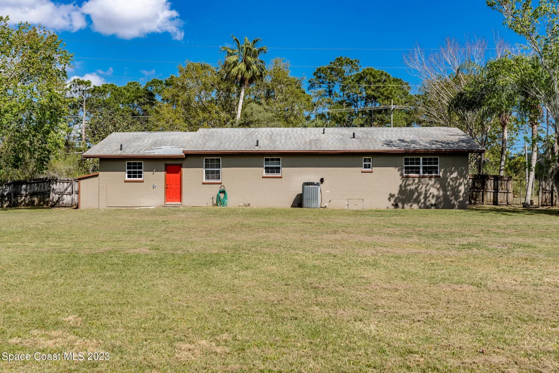 Photo of 385 Hall Road