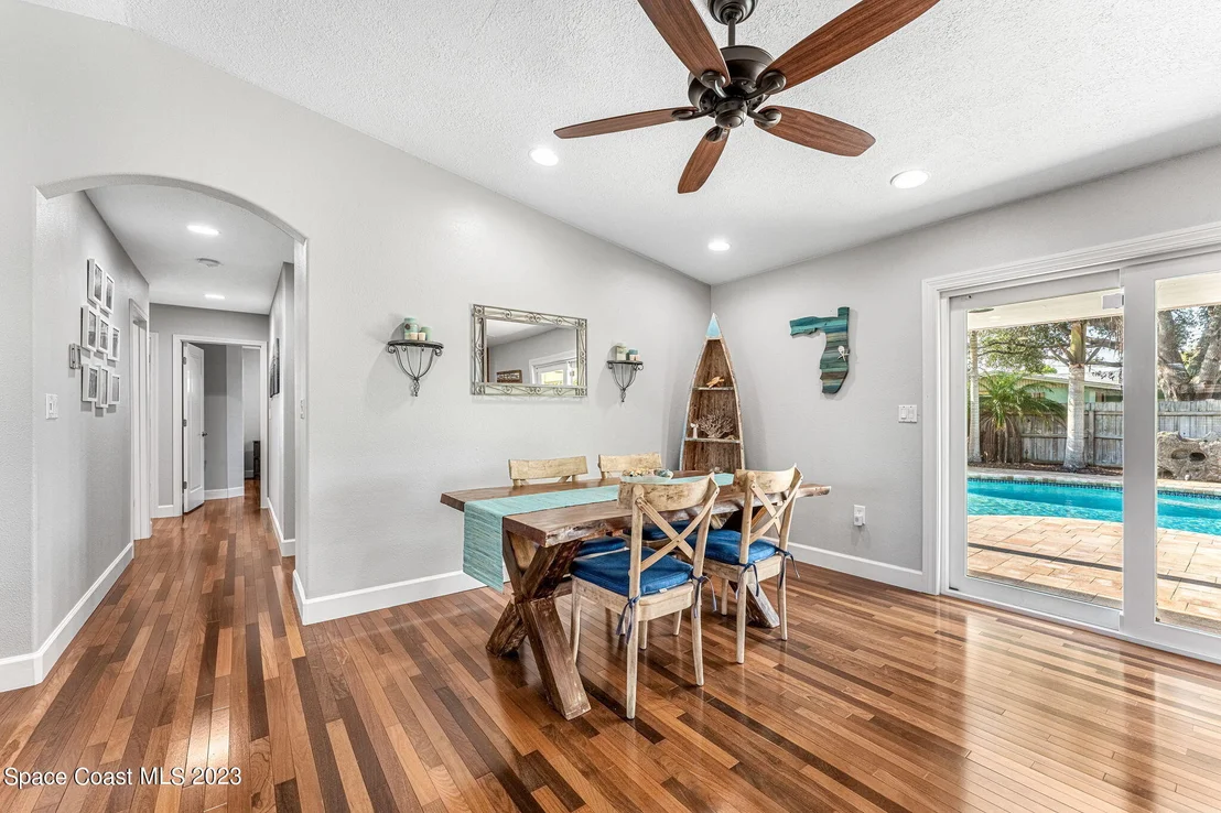 Photo of 425 Cinnamon Drive