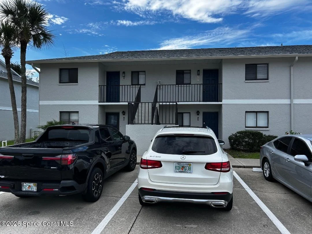 Photo of Unit 207 at 1720 Murrell Road