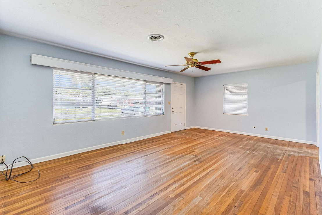 Photo of 114 Lagoon Avenue