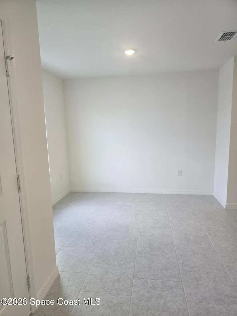 Photo of 981 SW Richmond Circle SW