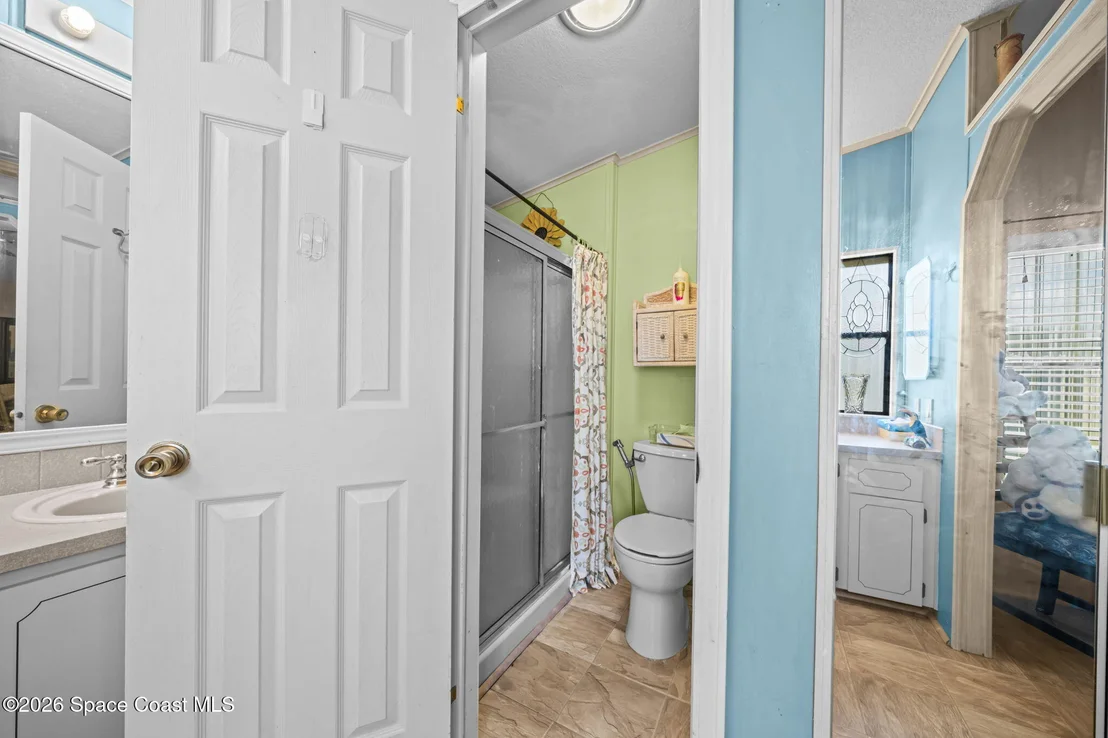 Photo of 602 N Dolphin Circle