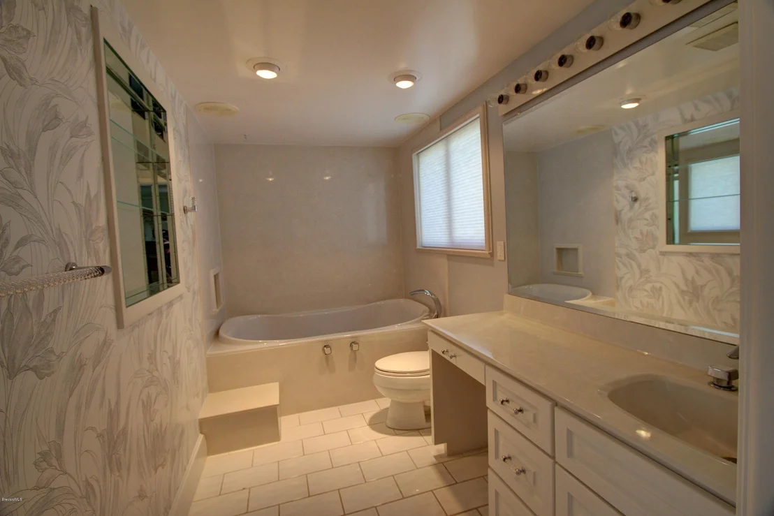 Photo of 738 Malibu Lane