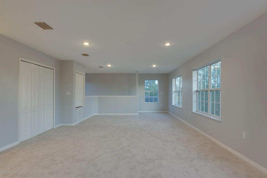 Photo of 2118 Windbrook Drive SE
