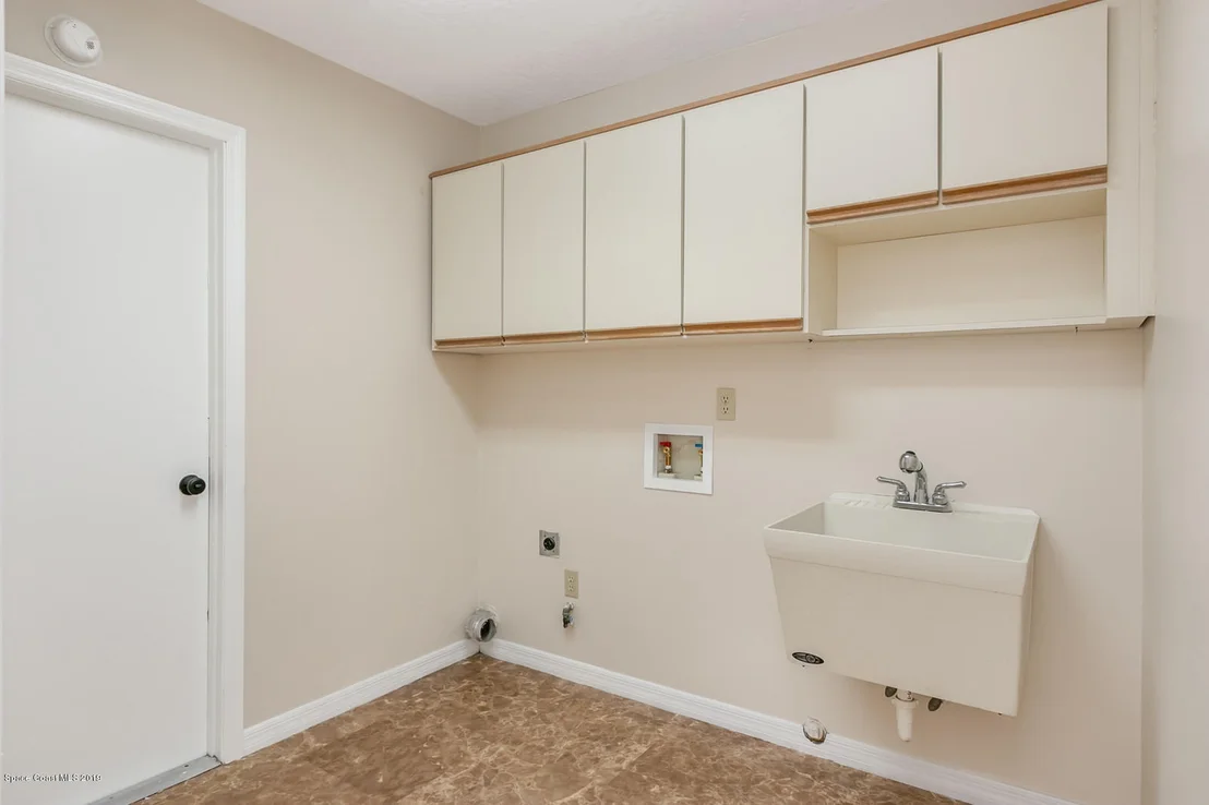 Photo of 2274 Woodlawn Circle