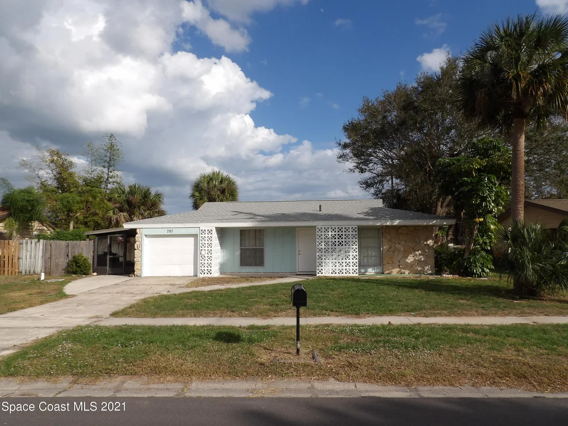 Photo of 797 Bianca Drive NE